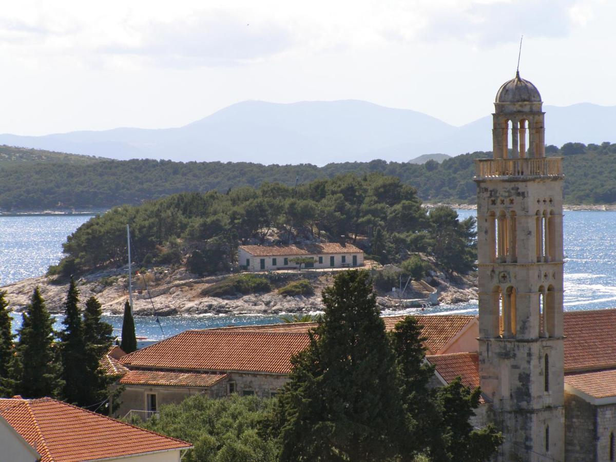 Apartment Elena 40 M2 With Beautiful Wide Sea Views 3 Stars Hvar Town Exterior foto